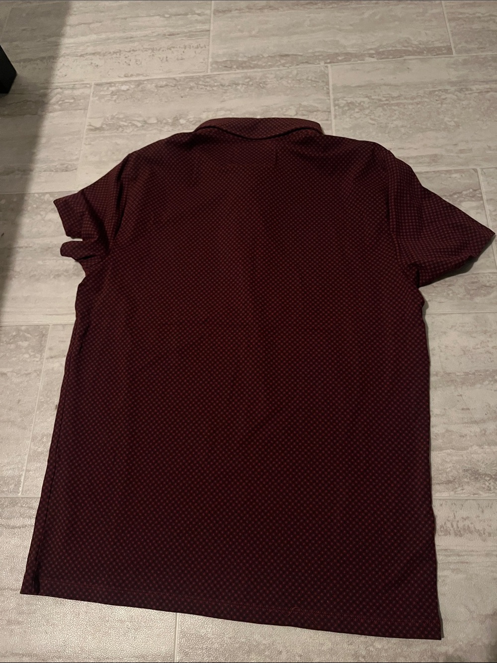 Express Men's Burgundy Micro-Pattern Polo - Picture 3 of 3